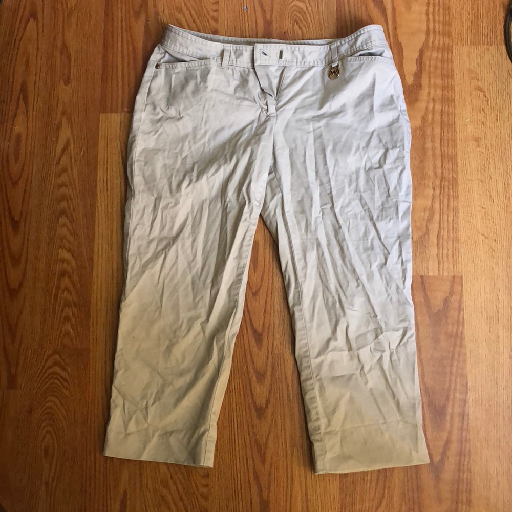 Khaki Michael Kors Capri pants